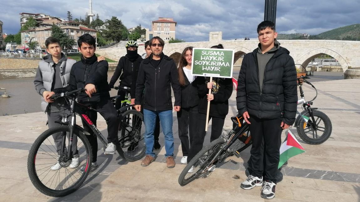 Gazzeli kardeşlerimize destek vermek için motor ve bisikletlerimizle Filistine destek mitingine katıldık